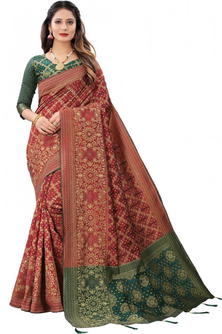 Saree Weaving in Maroon Silk