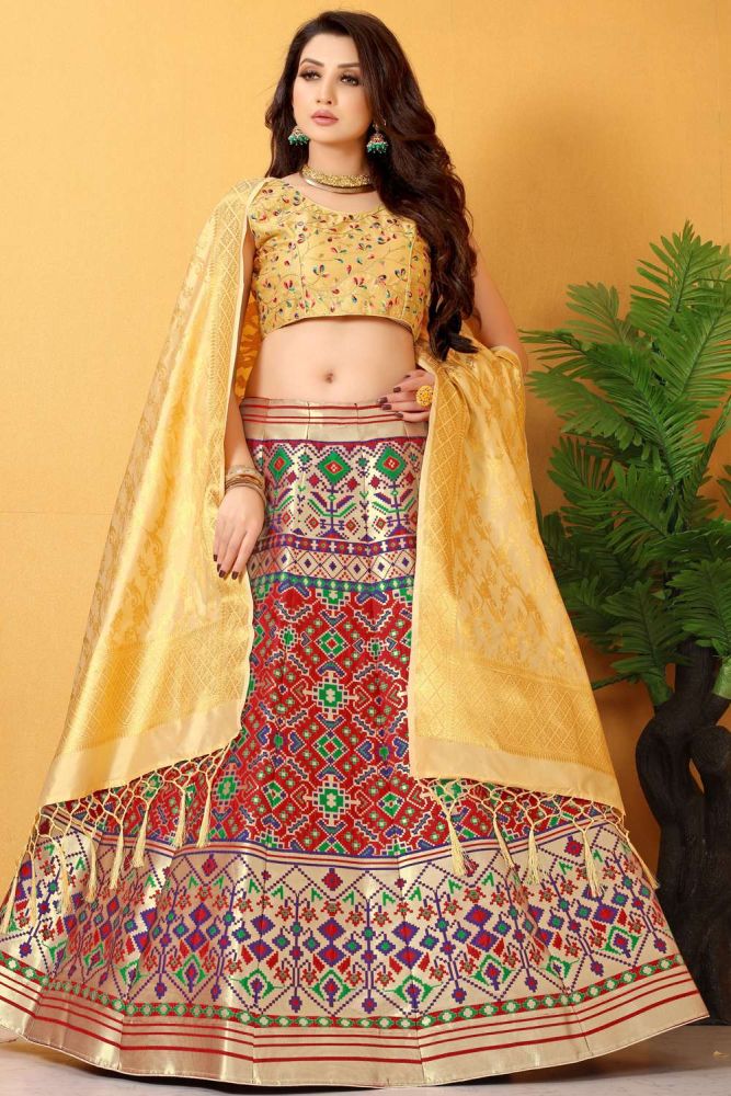 Chaniya choli with banarasi dupatta hot sale